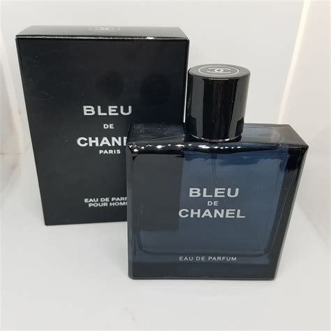 bleu de chanel paris.